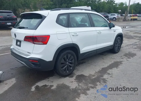2022 Volkswagen Taos 1.5T S z USA, uszkodzony, nr VIN 3VVAX7B22NM096324